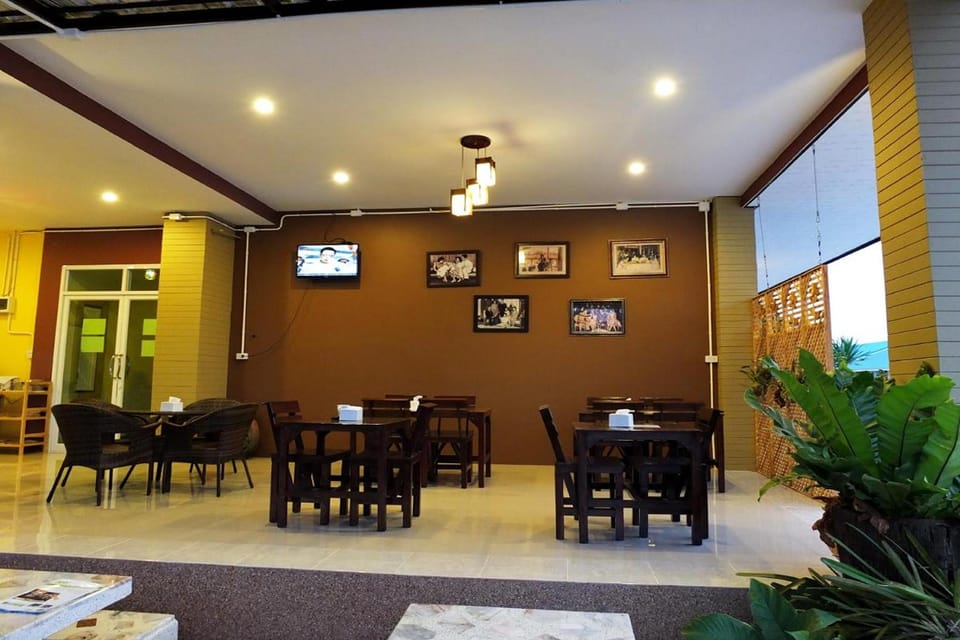 Karnmanee Place Hotel Apartment hotel in Laos