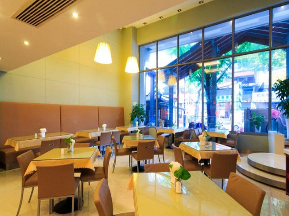 Jinjiang Inn Hangzhou Xihu Avenue Branch Hotel in Hangzhou