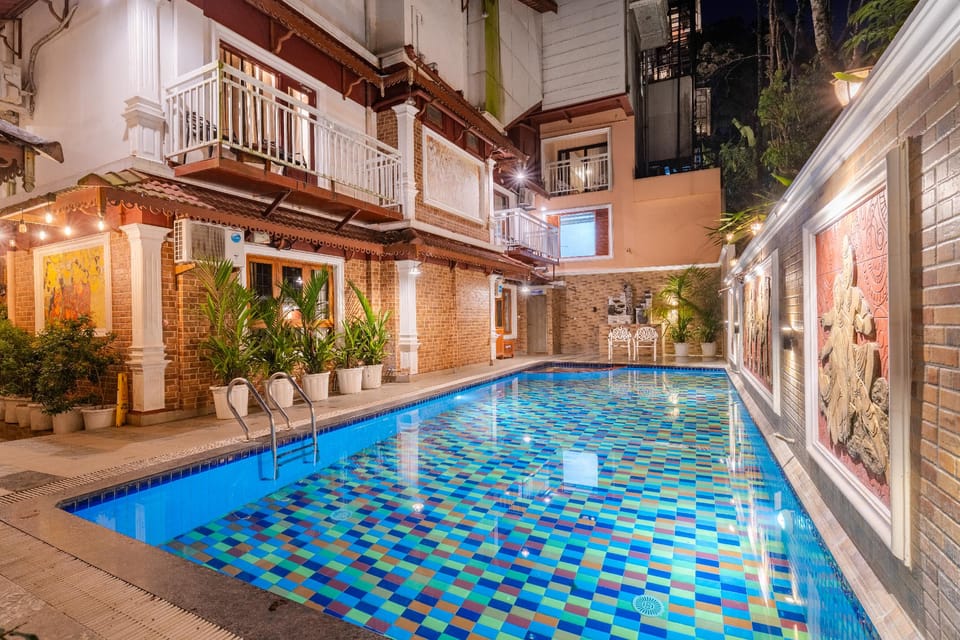 Swimming pool