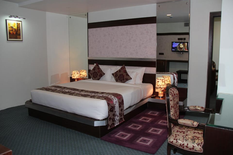 Maple Wood Hotel in India