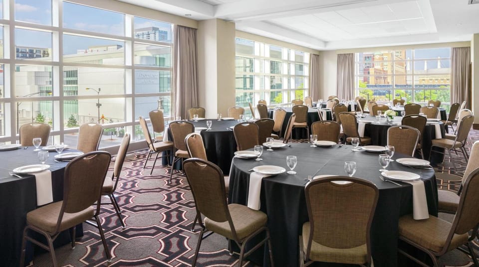 Hilton Garden Inn Chicago McCormick Place Hotel in South Loop