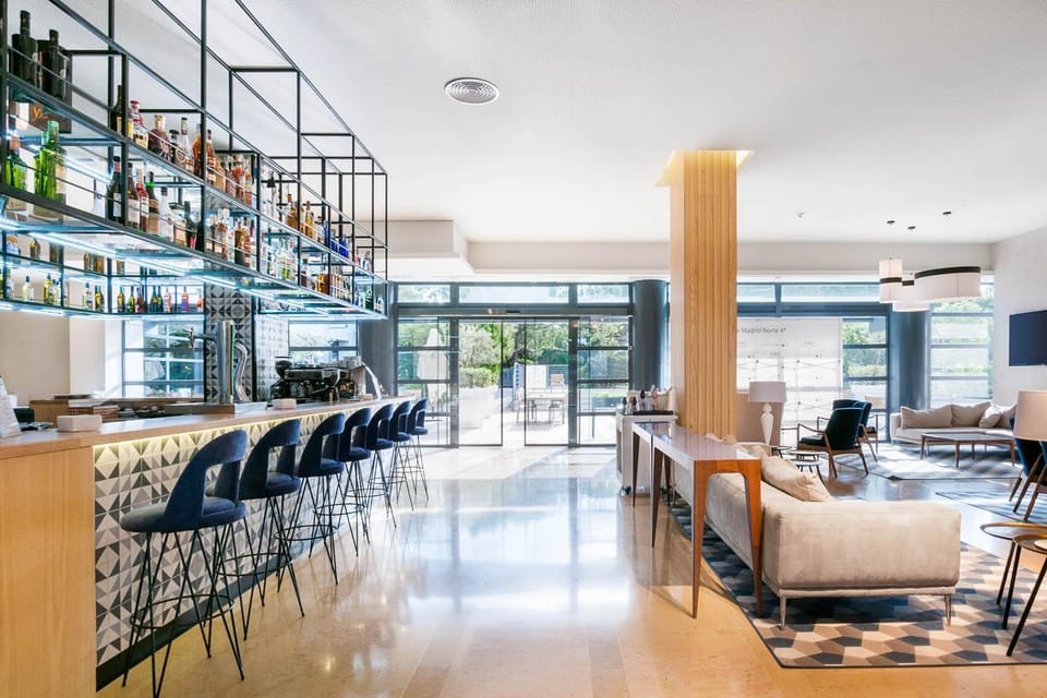 Bar/lounge