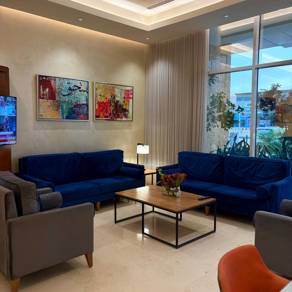 Shared lounge/TV area