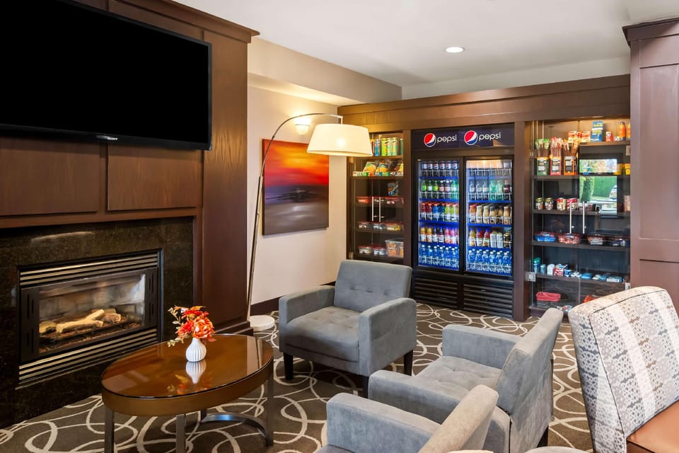 Best Western Plus Pitt Meadows Inn & Suites Hotel in Pitt Meadows