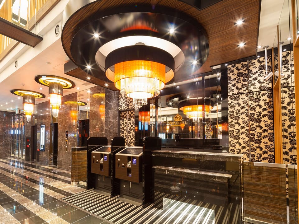APA Hotel Yodoyabashi Kitahama Ekimae Hotel in Osaka