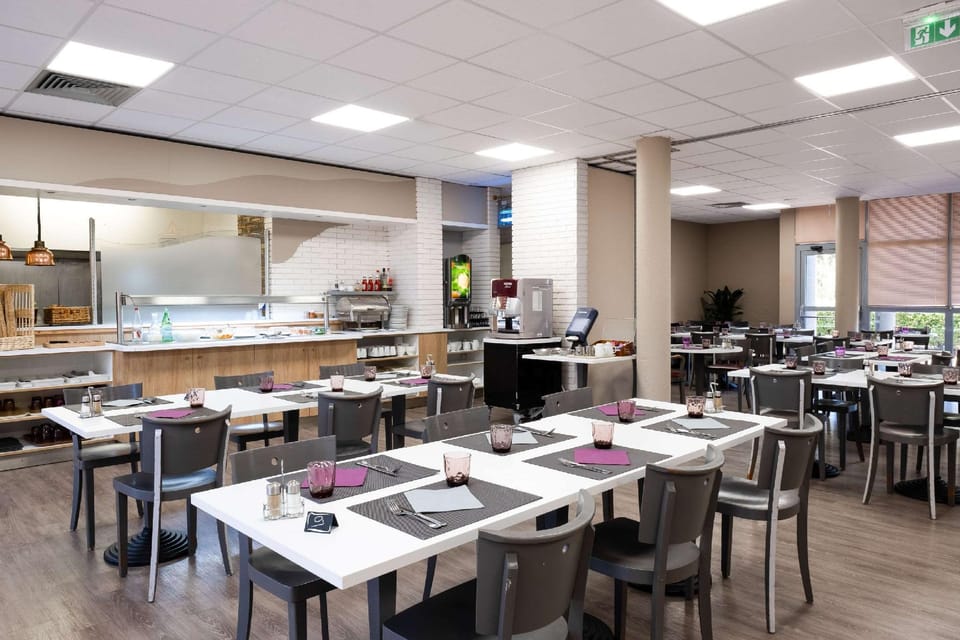 Comfort Hotel Aeroport Lyon St Exupery Hotel in Auvergne-Rhône-Alpes