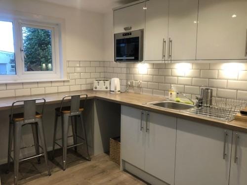 The Arran Lodge & Arran Sleep Huts Hotel in England