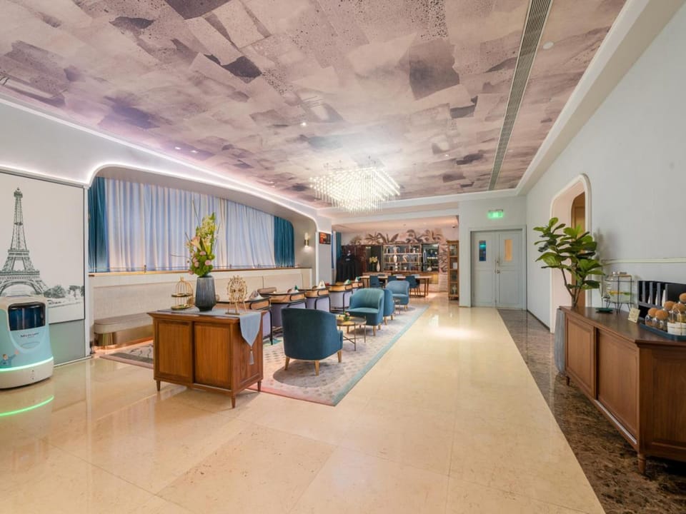 Mercure Shanghai Global Harbour Hotel in Shanghai