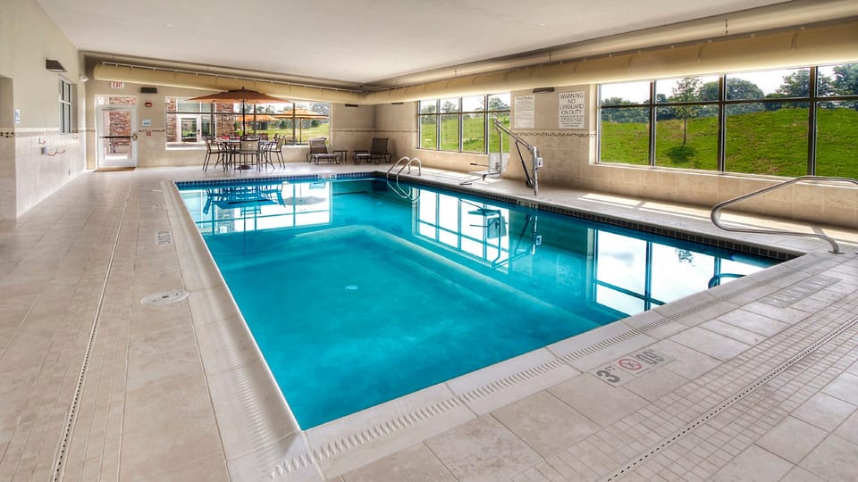 Holiday Inn Express & Suites Pittsburgh SW/Southpointe By IHG Hotel in Pennsylvania