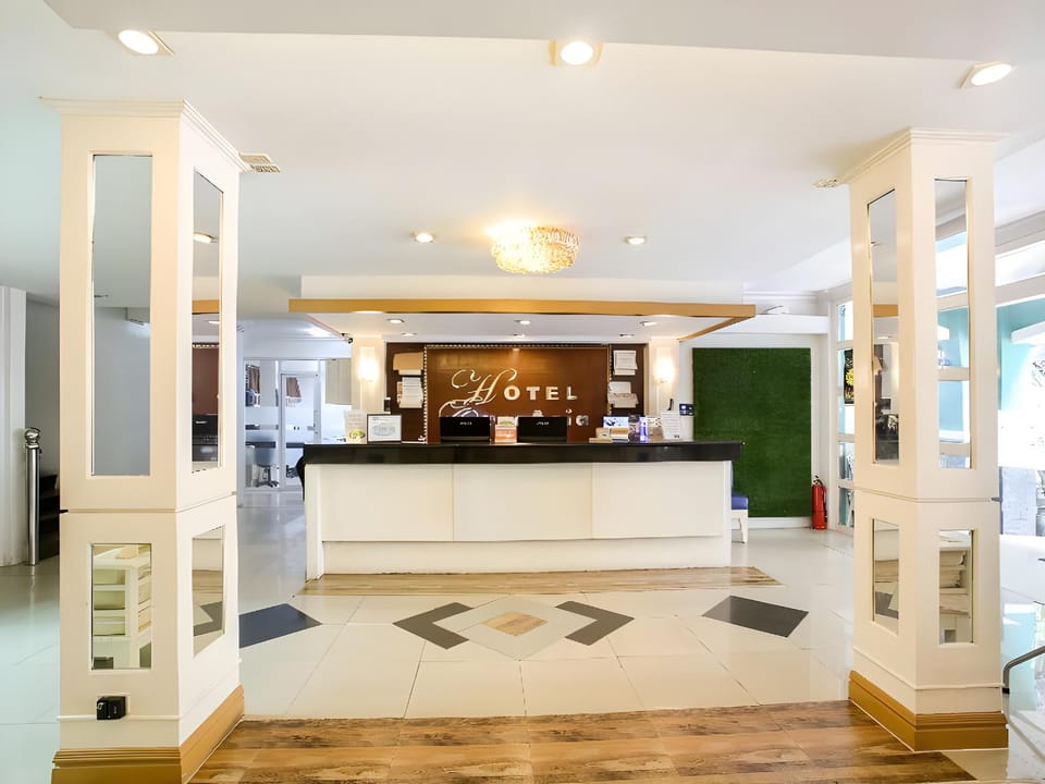 Hotel Euroasia by Bluebookers Hotel in Angeles