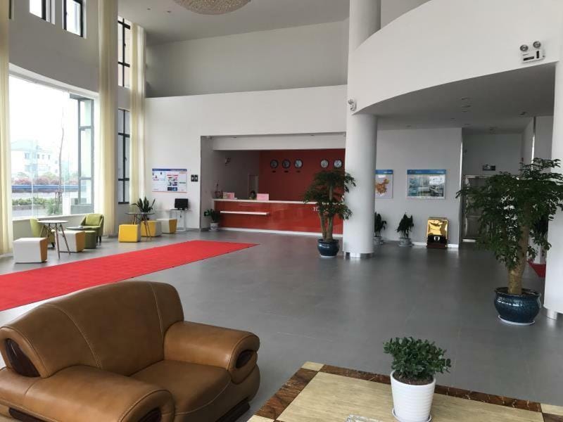 7 Days Inn Hangzhou Xiaoshan Airport West Gate Hotel in Hangzhou