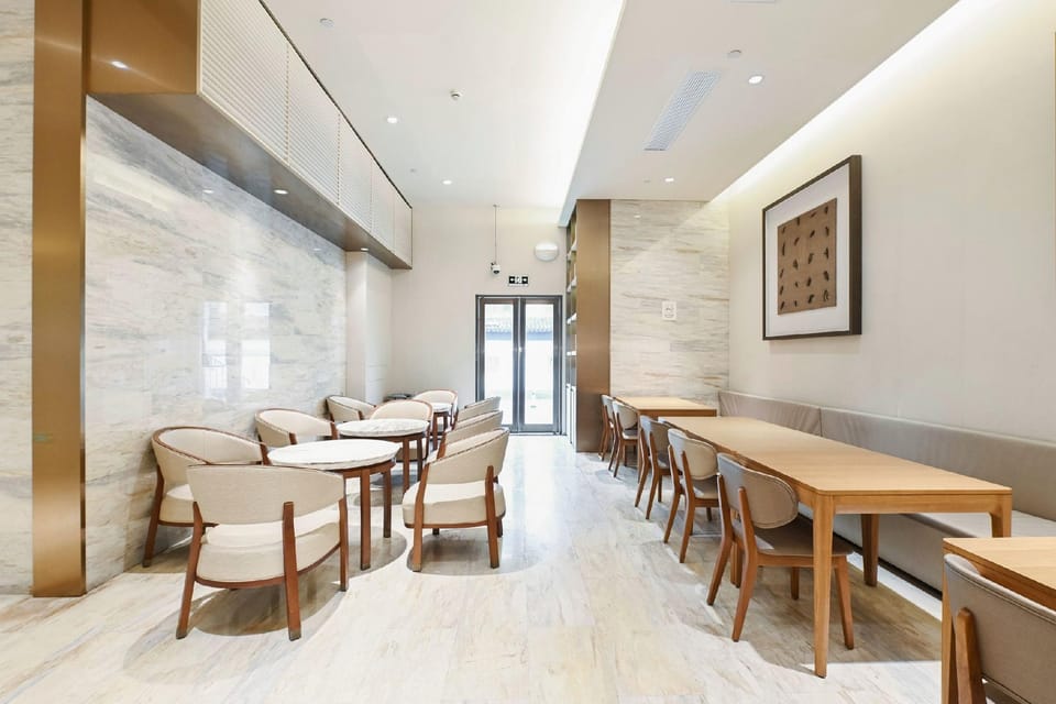 JI Hotel Shanghai Hongqiao Yan'an Xi Road Hotel in Shanghai