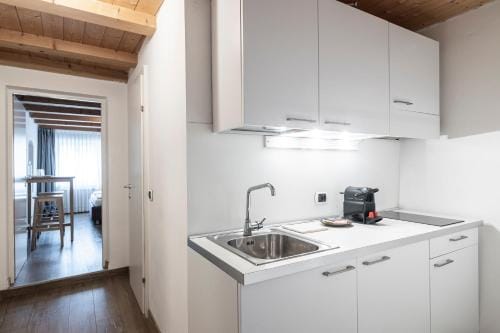 Stay COOPER l Goethe Guesthouse Hotel in Bolzano