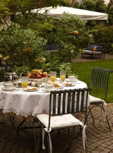 Villa V Hotel in Province of Brescia
