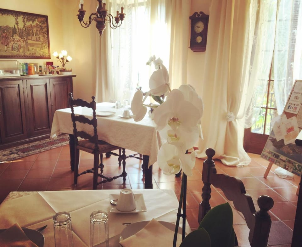 B&B Azalea Hotel in Cannobio