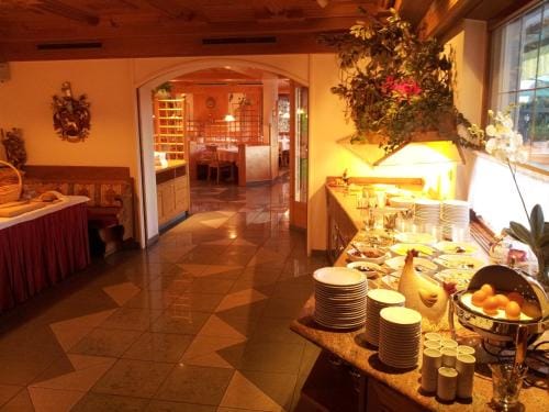 Hotel Garni Doris Hotel in Kastelruth