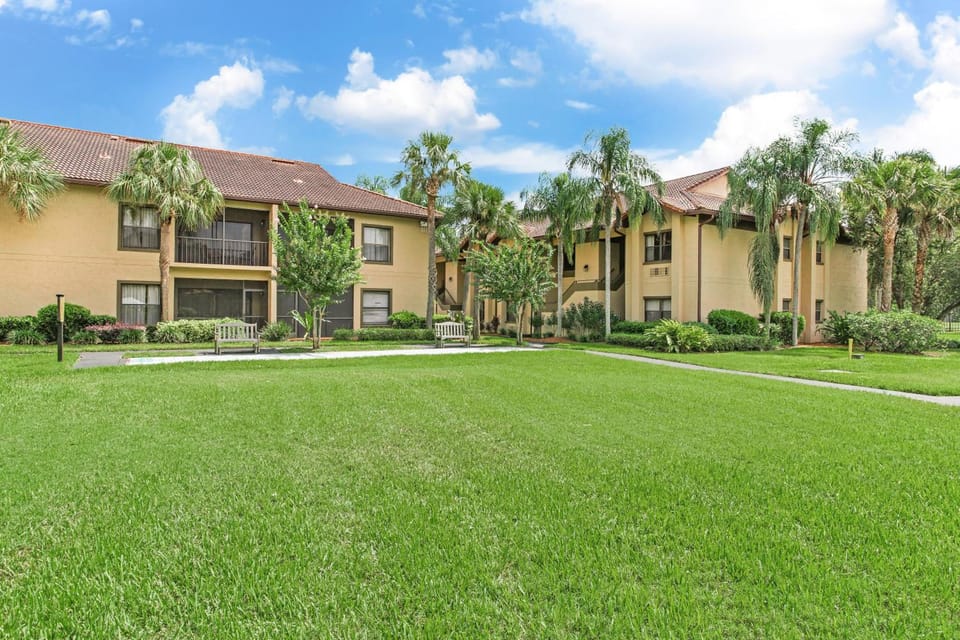 Alhambra Villas by Coolvacay Resort in Poinciana