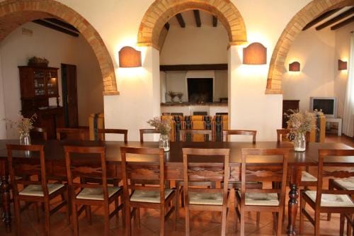 Agriturismo Chieteno con piscina e AC- Cetona Hotel in Umbria