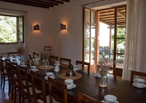 Agriturismo Chieteno con piscina e AC- Cetona Hotel in Umbria