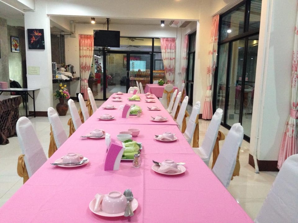 Pornsiri Hotel Sisaket Hotel in Laos