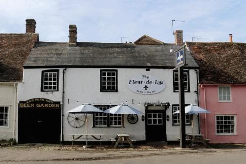 The Fleur de Lys Inn in South Oxfordshire District