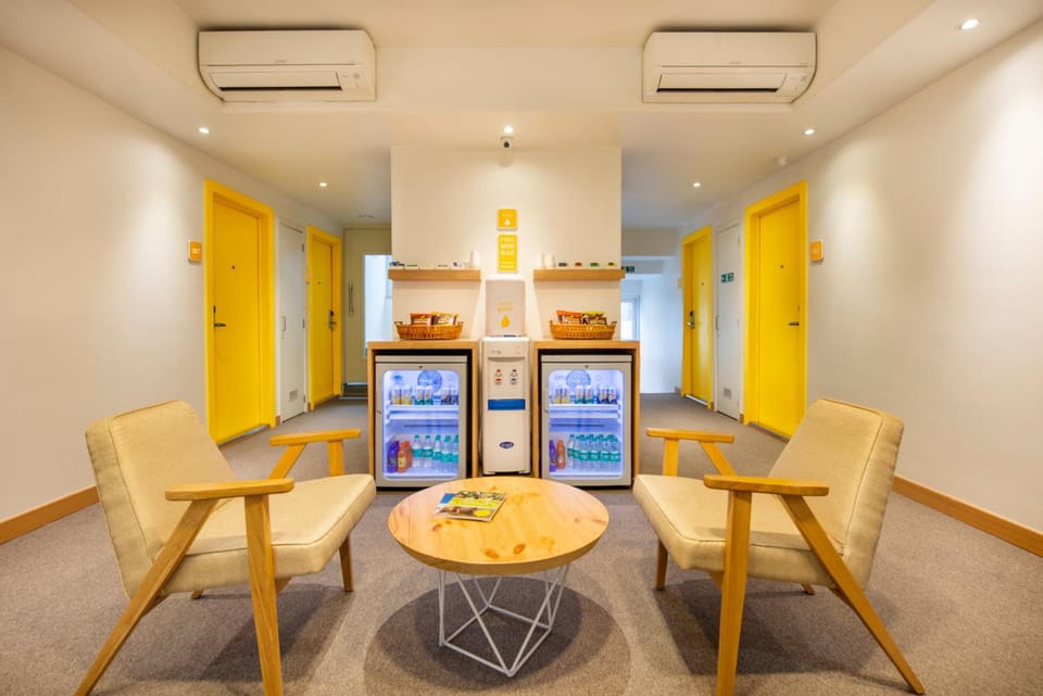 Bar/lounge