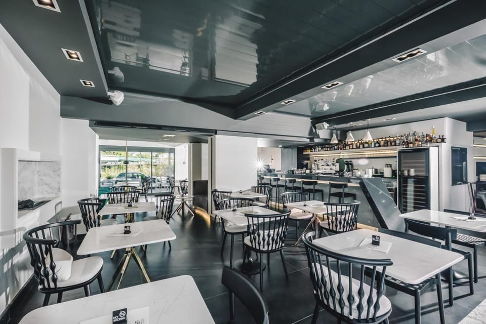 Bar/lounge