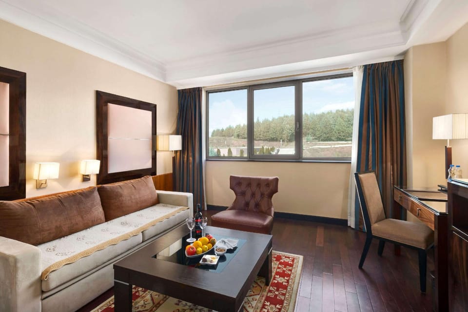 Suite room