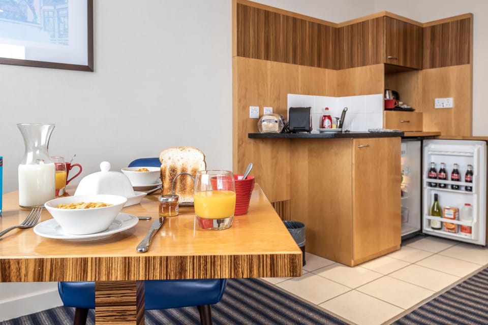 Ramada Hotel and Suites by Wyndham Coventry Hotel in Coventry