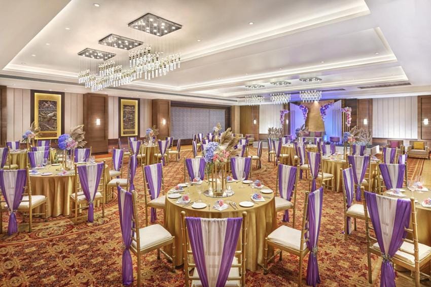 Banquet hall