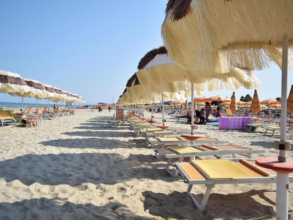 Ristorante Hotel Lucia - 100 mt dal mare Hotel in Giulianova