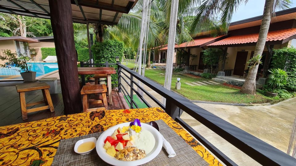 Baan Suan Rim Klong Resort Resort in Sala Dan
