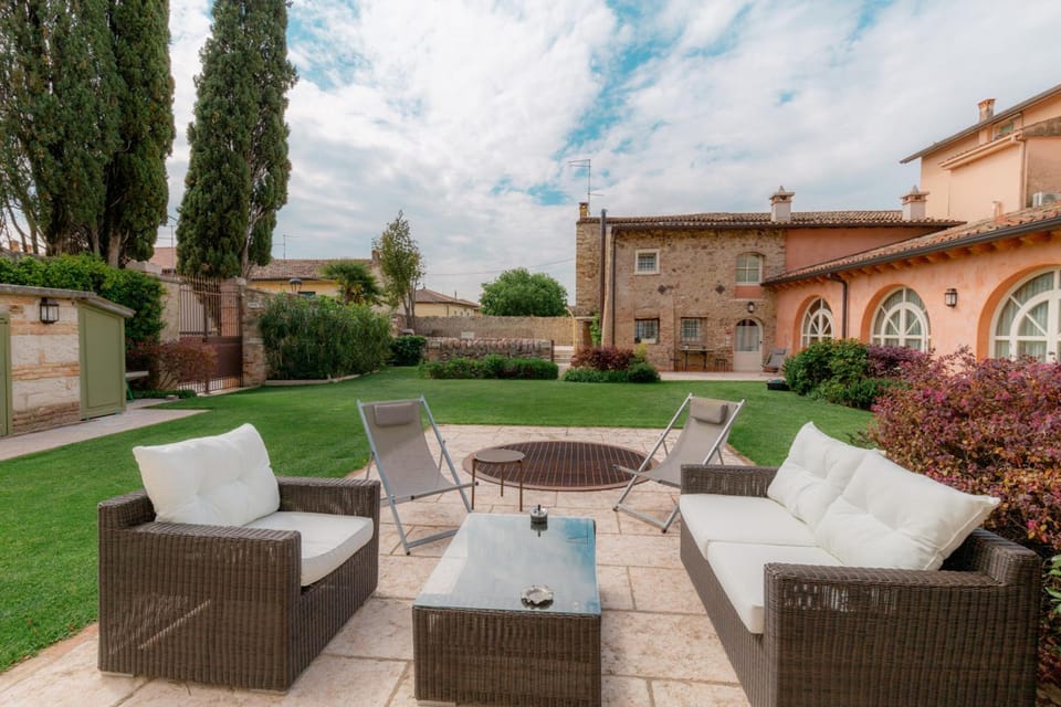 Residence Corte San Carlo Hotel in Colà