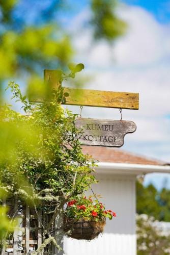 Kumeu Kottage Hotel in Auckland