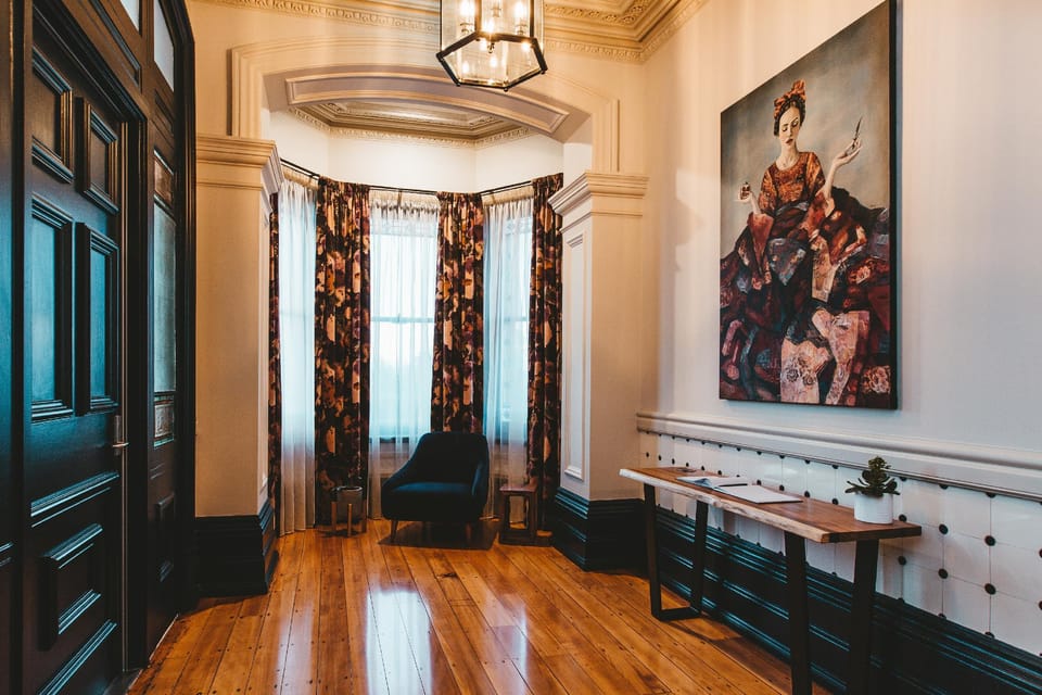 Maylands Lodge  Hotel in Tasmania