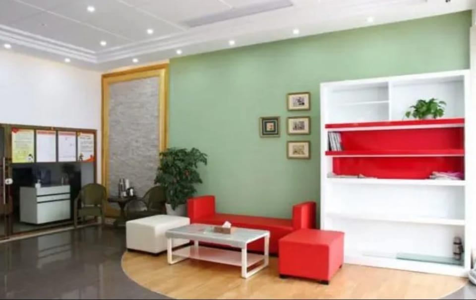 Shang Ke You Kuai Jie Jiu Dian Dong Yang Guang Sha Xue Yuan Dian Hotel in Hangzhou