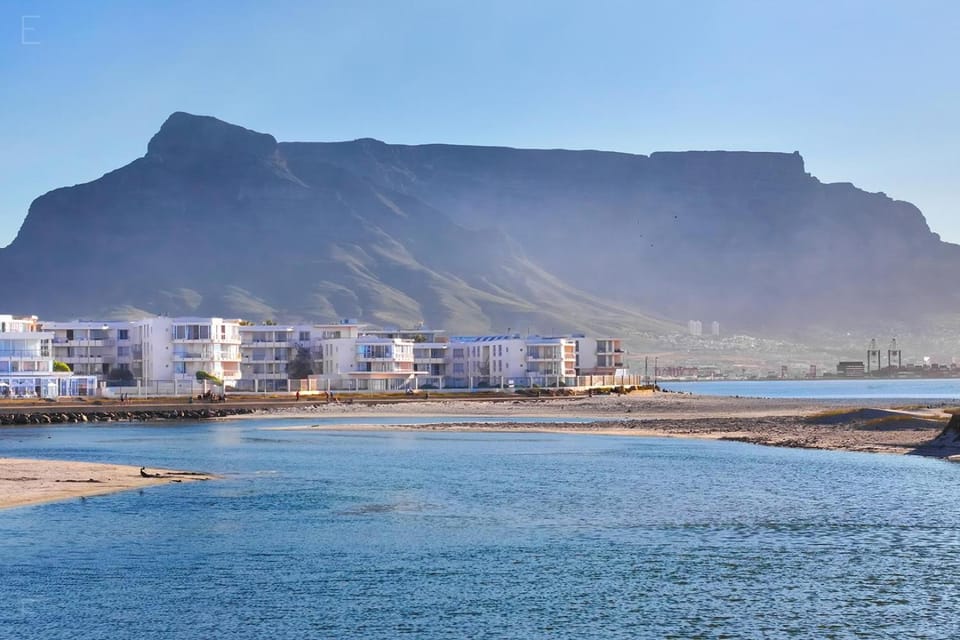 Lagoon Beach Hotel Apartments Apartment hotel in Cape Town