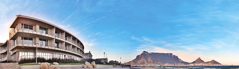 Lagoon Beach Hotel Apartments Apartment hotel in Cape Town