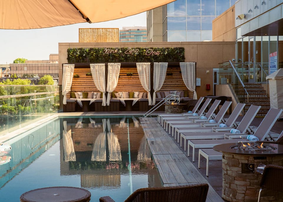 The Fontaine Hotel in West Plaza