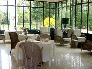 Le Chateau De La Dame Blanche Hotel in Switzerland