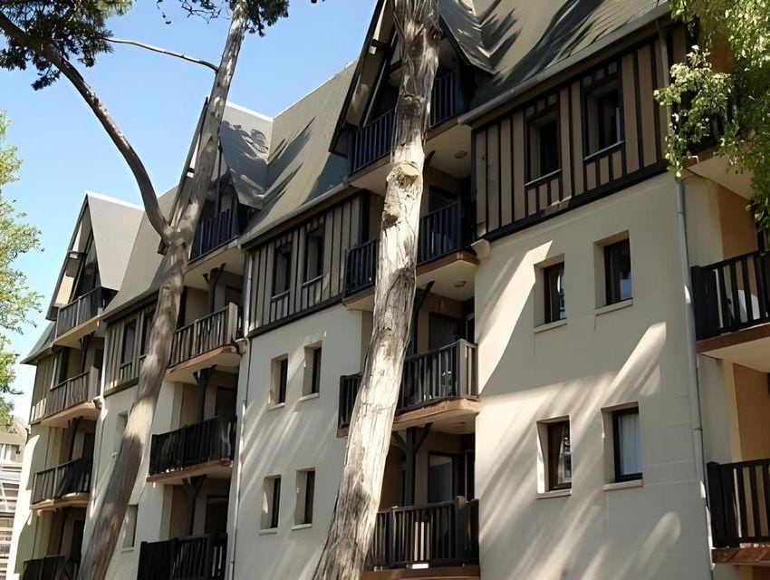 Residence Les Embruns Hotel in Deauville