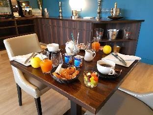 Logis Hotel Du Large Rest. L'Archipel Hotel in Plougonvelin