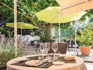 Logis Hotel Rest. Le Printemps Hotel in Provence-Alpes-Côte d'Azur