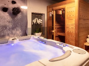 Logis Hotel Carcarille Hotel in Gordes