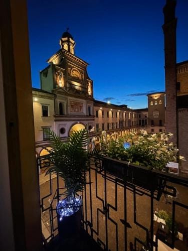 Bed & Breakfast Piazza Duomo Hotel in Crema