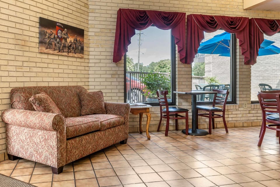 Econo Lodge Fayetteville I-95 Hotel in Fayetteville