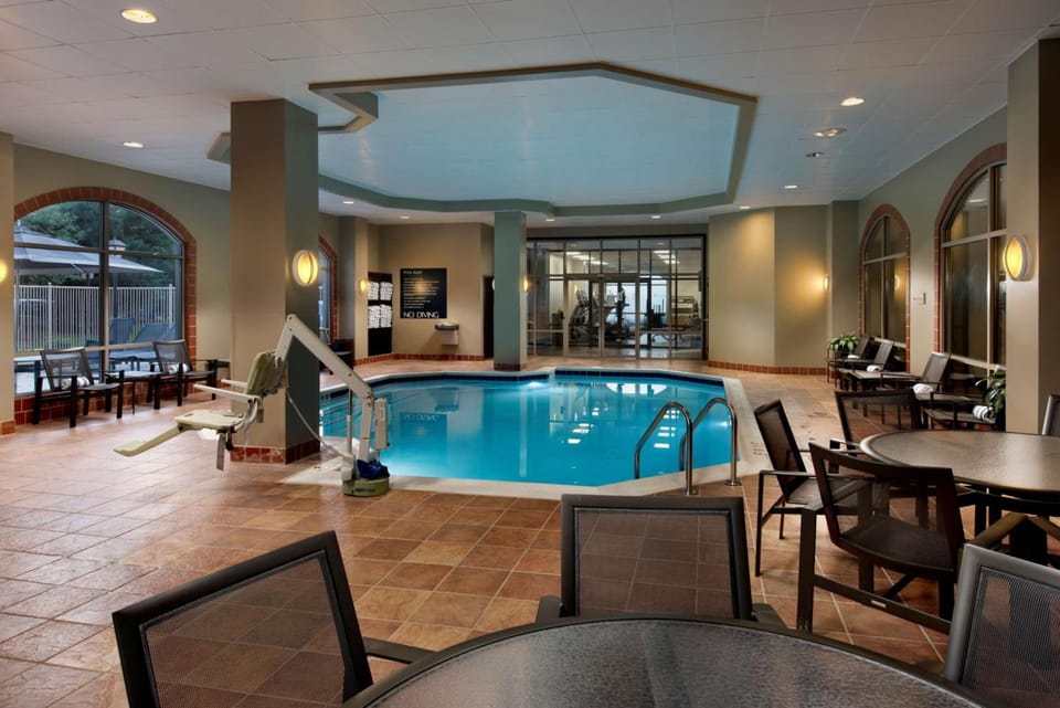 Embassy Suites by Hilton Austin Arboretum Hotel in Austin