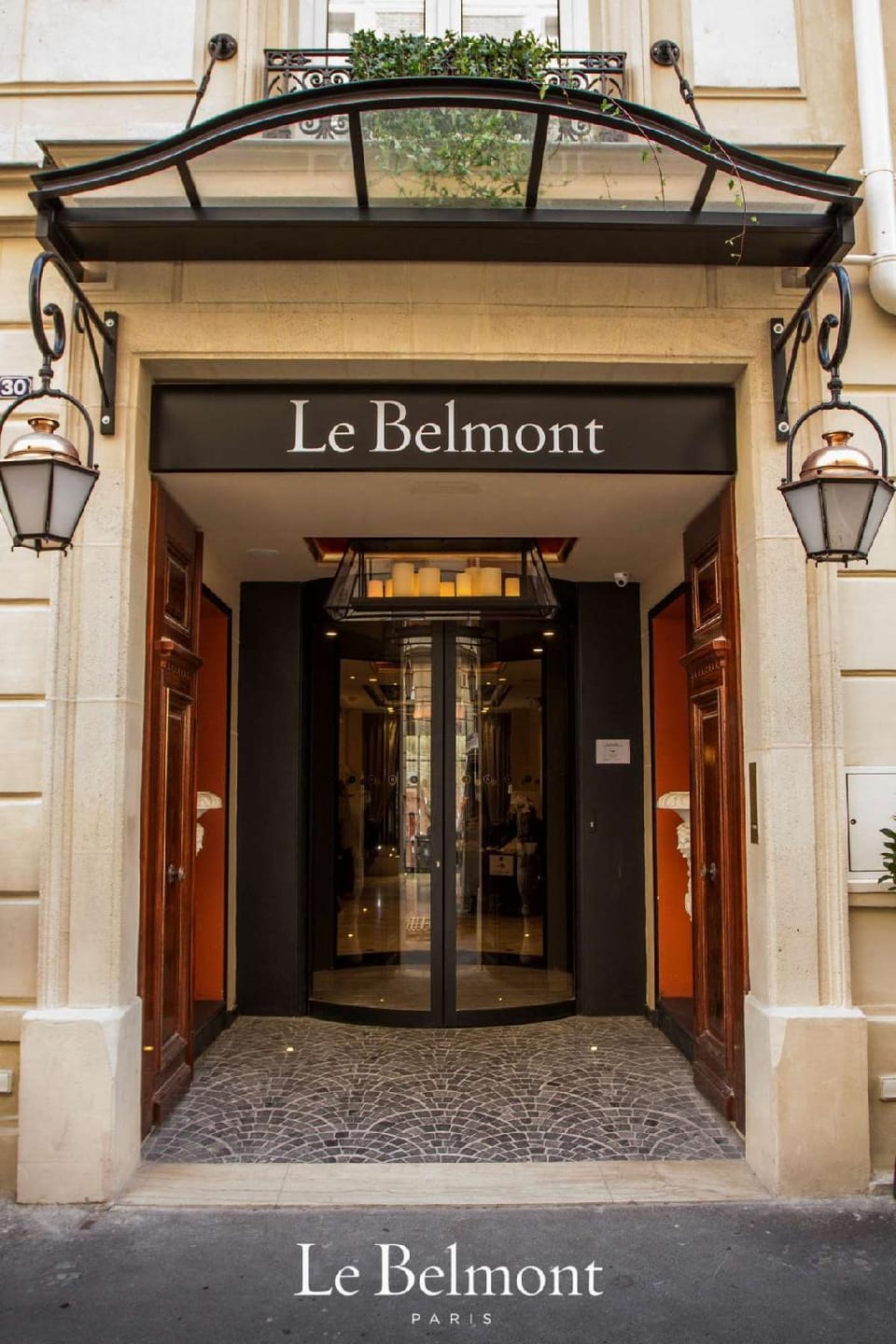 Le Belmont Champs Elysees Hotel in Paris