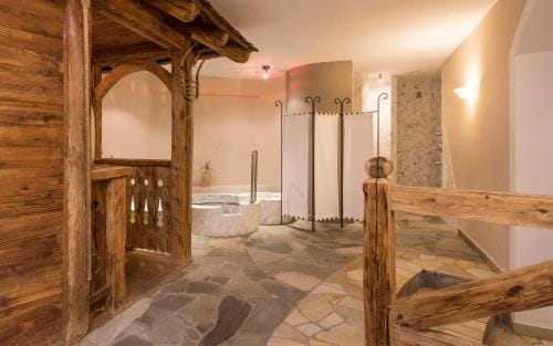 Hotel Zirmerhof & Residence Hotel in Trentino-South Tyrol