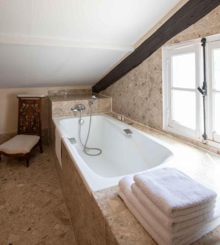 Les Pierres de Chevreuse Hotel in Île-de-France